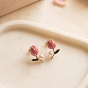 Tulip studs
