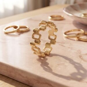 Golden Link Ring